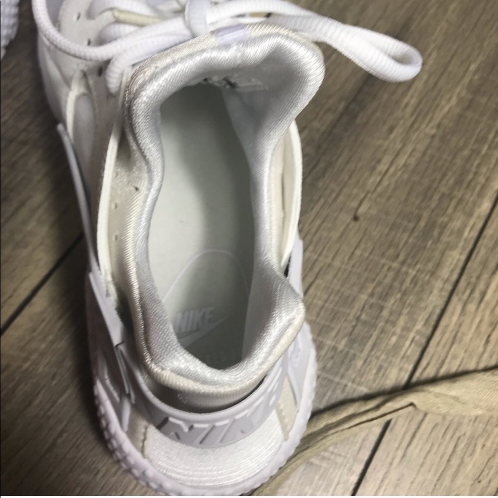 NWT Nike Air Huarache Run White WMNS - Picture 7 of 7